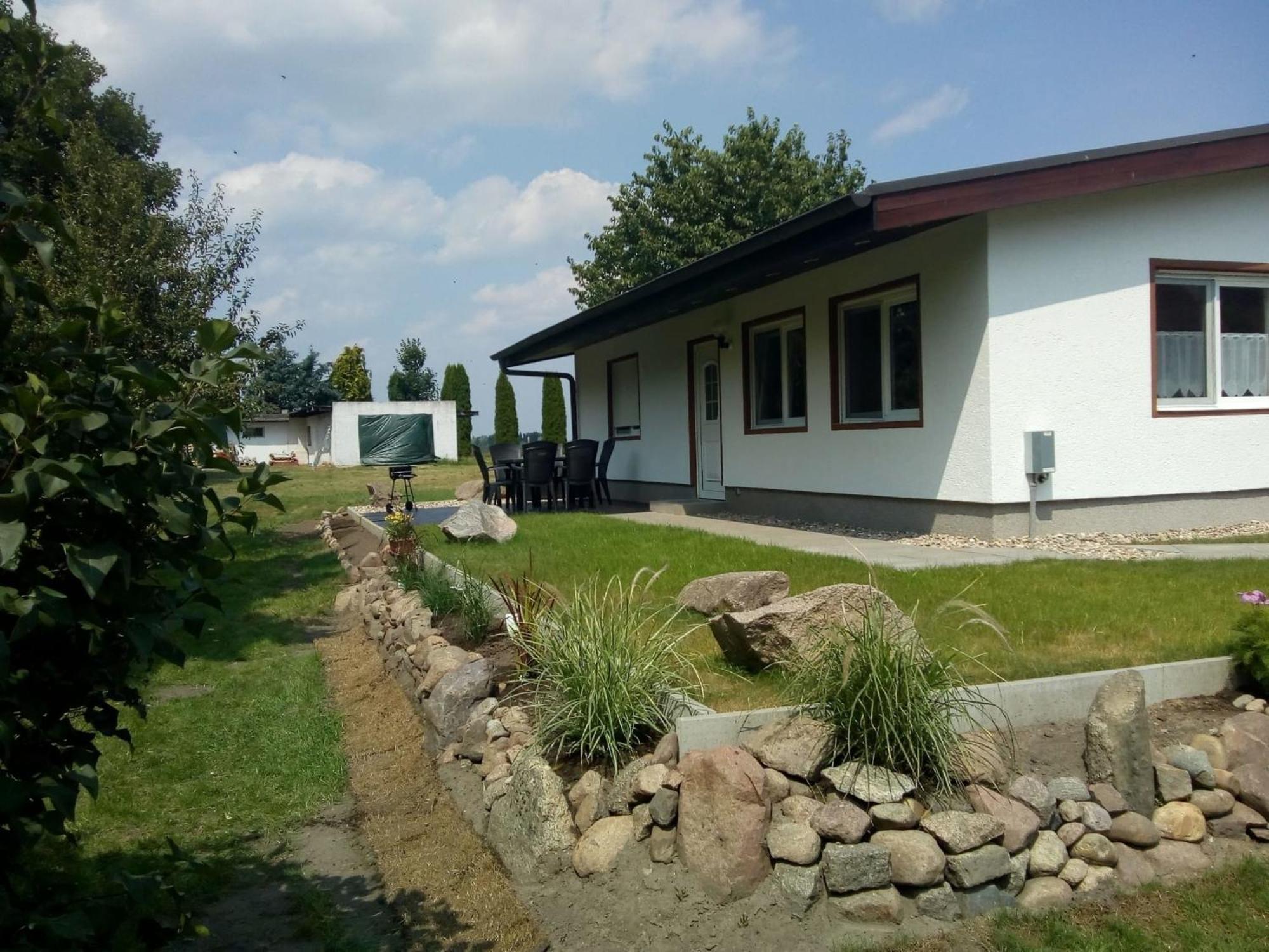 Behaglicher Bungalow Fuer Mensch Und Hund Barkhagen Екстериор снимка