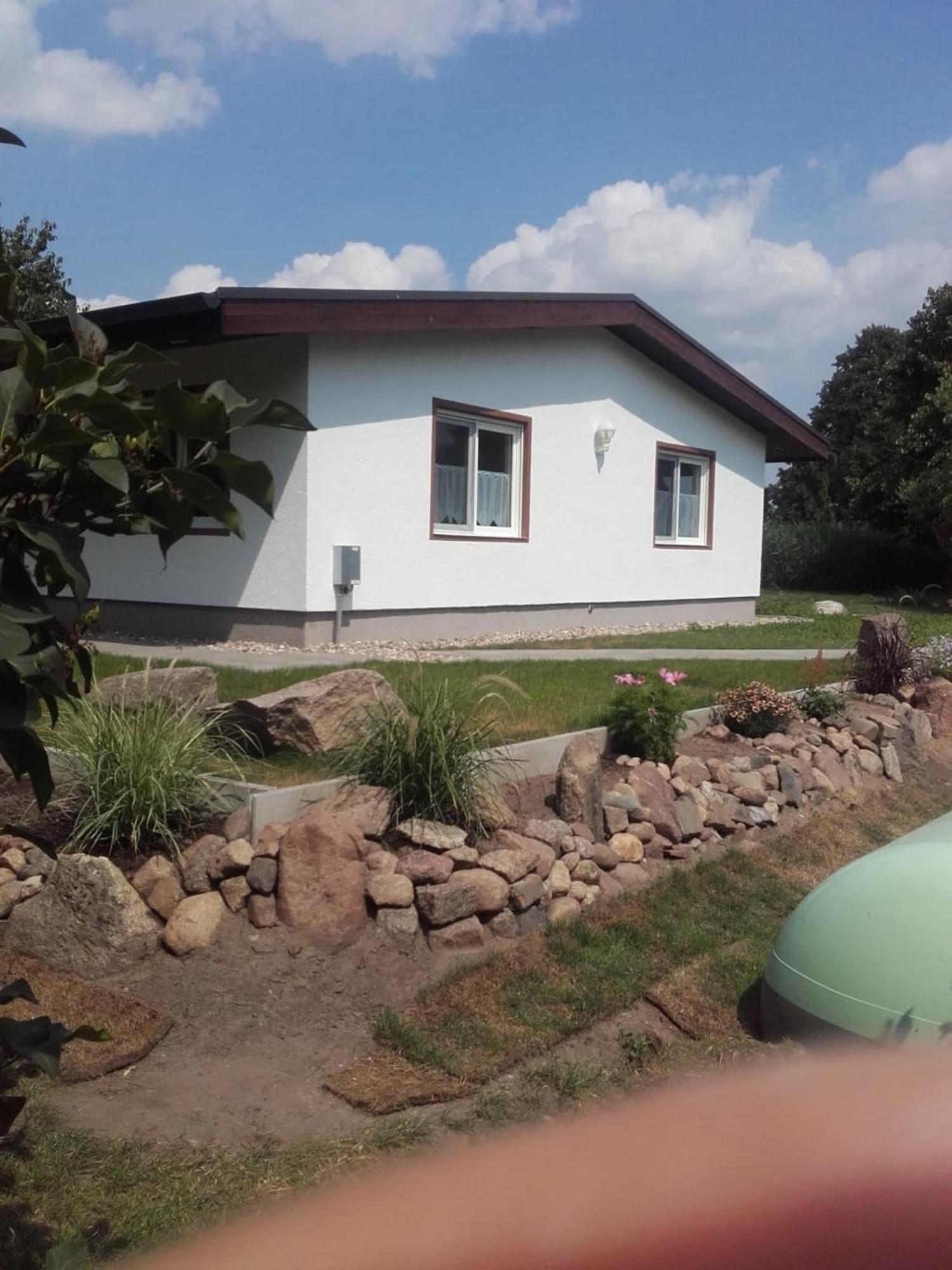 Behaglicher Bungalow Fuer Mensch Und Hund Barkhagen Екстериор снимка