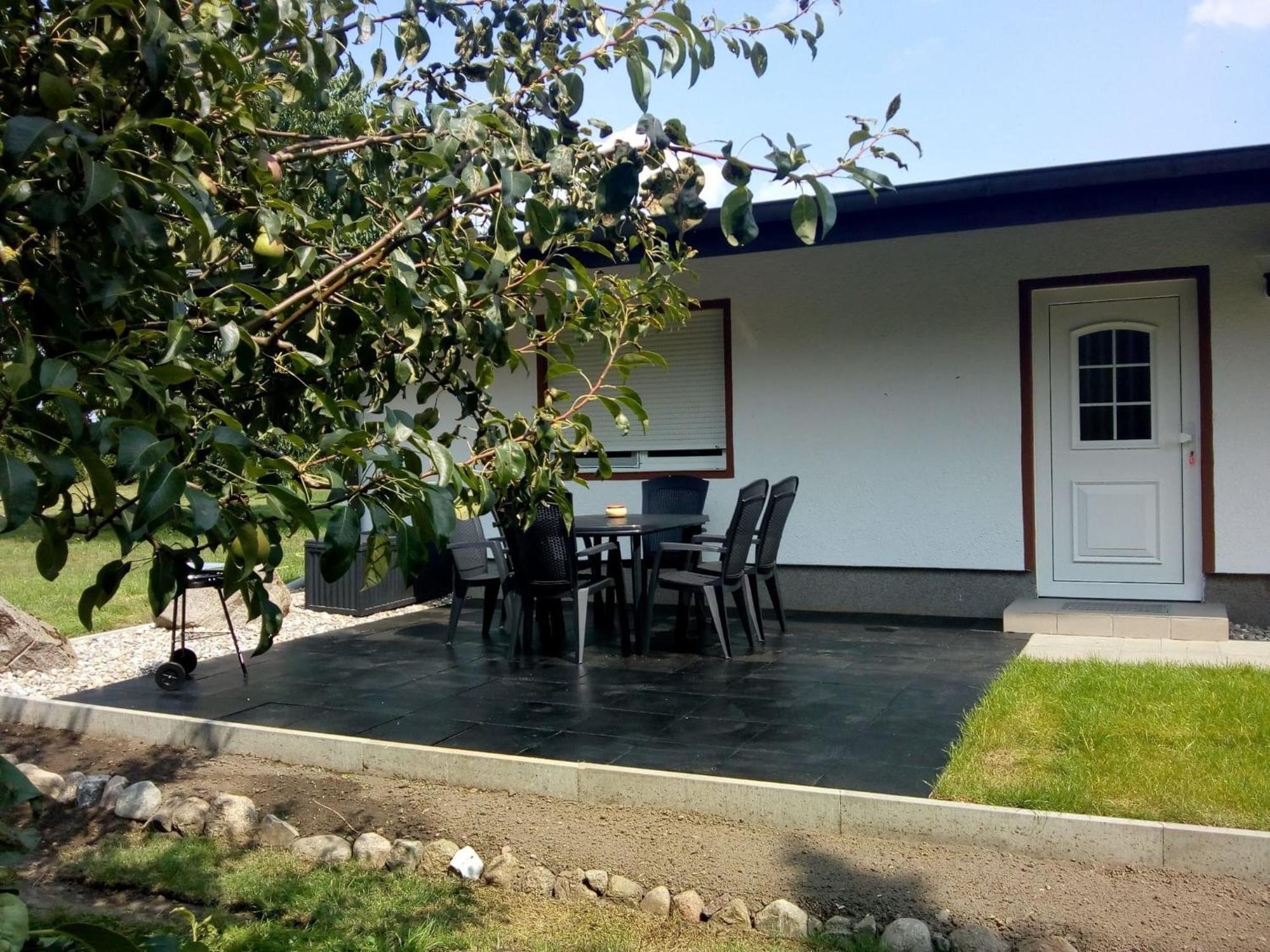 Behaglicher Bungalow Fuer Mensch Und Hund Barkhagen Екстериор снимка
